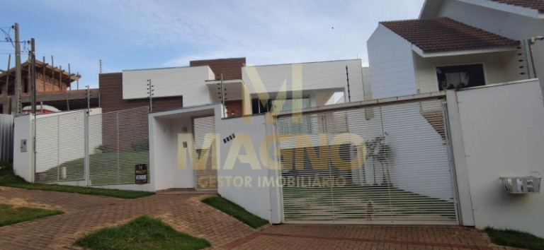 Imagem Sobrado com 4 Quartos à Venda, 272 m² em Recanto Tropical - Cascavel