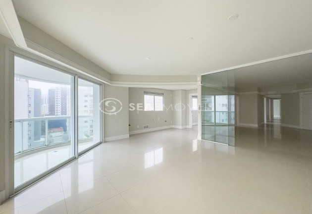 Imagem Apartamento com 3 Quartos à Venda, 142 m² em Centro - Balneário Camboriú Imagem Apartamento com 3 Quartos à Venda, 142 m² em Centro - Balneário Camboriú
