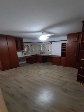 Imagem Casa com 3 Quartos à Venda, 300 m² em Chácara Das Pedras - Porto Alegre