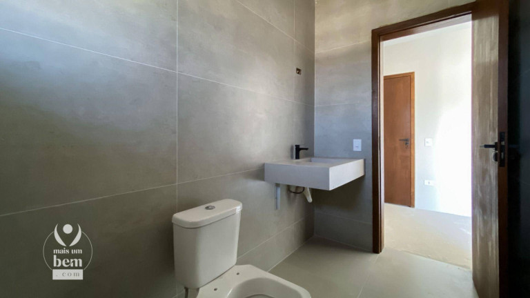 Imagem Sobrado com 3 Quartos à Venda, 189 m² em Boa Vista - Curitiba