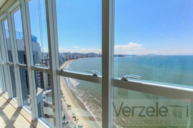 Imagem Apartamento com 4 Quartos à Venda, 330 m² em Centro - Balneário Camboriú Imagem Apartamento com 4 Quartos à Venda, 330 m² em Centro - Balneário Camboriú