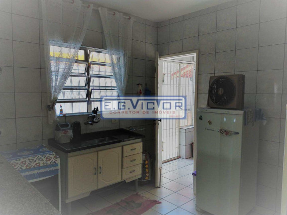 Imagem Sobrado com 3 Quartos à Venda, 135 m² em Balneário Regina Maria - Mongaguá