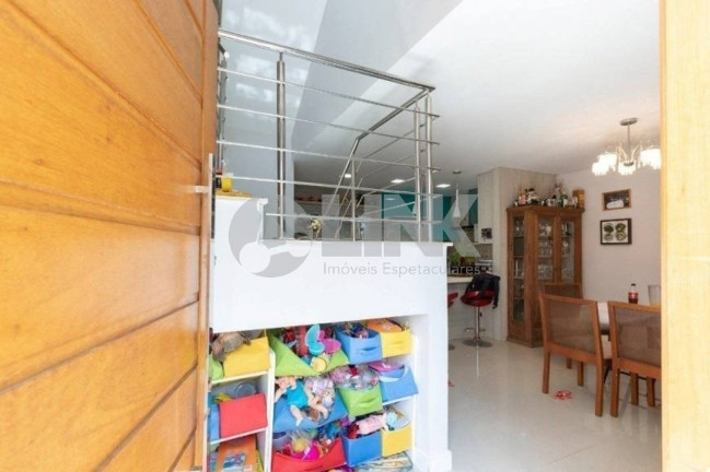 Imagem Imóvel com 4 Quartos à Venda, 283 m² em Ipanema - Porto Alegre Imagem Imóvel com 4 Quartos à Venda, 283 m² em Ipanema - Porto Alegre