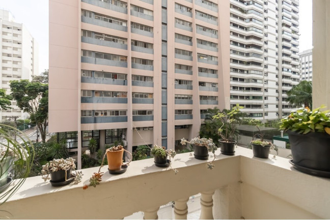 Imagem Imóvel com 3 Quartos à Venda, 126 m² em Moema - São Paulo Imagem Imóvel com 3 Quartos à Venda, 126 m² em Moema - São Paulo