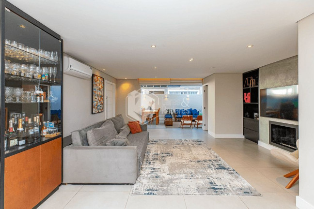 Imagem Casa com 3 Quartos à Venda, 259 m² em Vila Andrade - São Paulo Imagem Casa com 3 Quartos à Venda, 259 m² em Vila Andrade - São Paulo