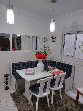 Imagem Casa com 2 Quartos à Venda,  em Vila Guacuri - São Paulo