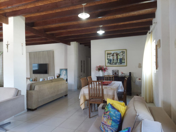 Imagem Casa com 3 Quartos à Venda, 240 m² Imagem Casa com 3 Quartos à Venda, 240 m²