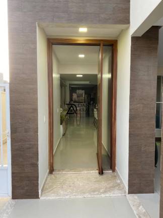 Imagem Casa com 3 Quartos à Venda, em Mossoró Imagem Casa com 3 Quartos à Venda, em Mossoró