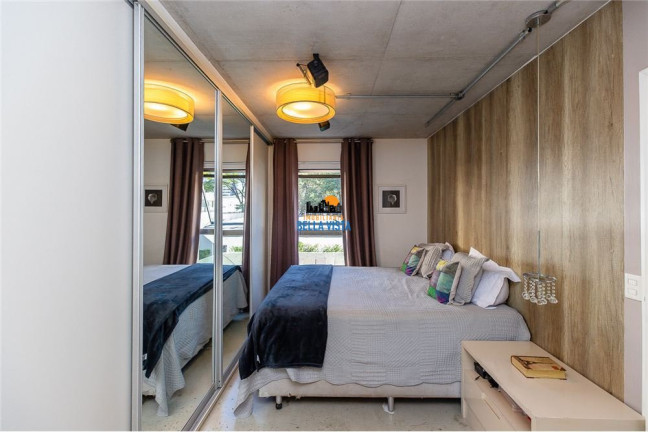 Imagem Apartamento com 2 Quartos à Venda,  em Jardim Das Acácias - São Paulo