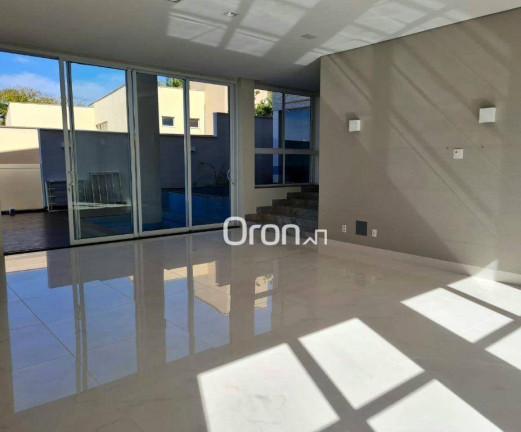 Sobrado com 4 Quartos à Venda, 518 m² em Alphaville Araguaia - Goiânia