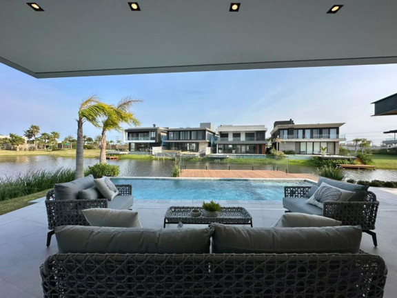Imagem Casa com 5 Quartos à Venda, 500 m² em Xangri-la - Capao Da Canoa Imagem Casa com 5 Quartos à Venda, 500 m² em Xangri-la - Capao Da Canoa