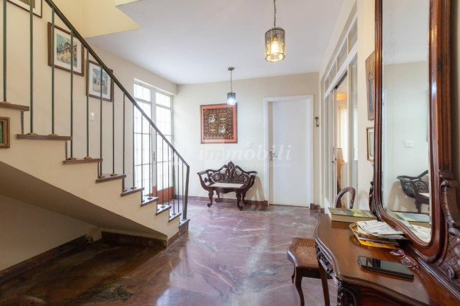 Imagem Casa com 4 Quartos à Venda, 280 m² em Pacaembu - São Paulo Imagem Casa com 4 Quartos à Venda, 280 m² em Pacaembu - São Paulo