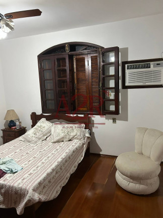 Imagem Casa à Venda, em Parque Das Palmeiras - Angra Dos Reis Imagem Casa à Venda, em Parque Das Palmeiras - Angra Dos Reis