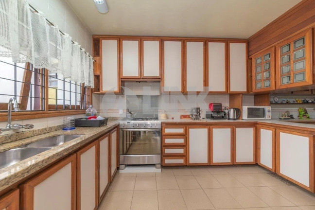 Imagem Casa com 4 Quartos à Venda, 351 m² em Petrópolis - Porto Alegre