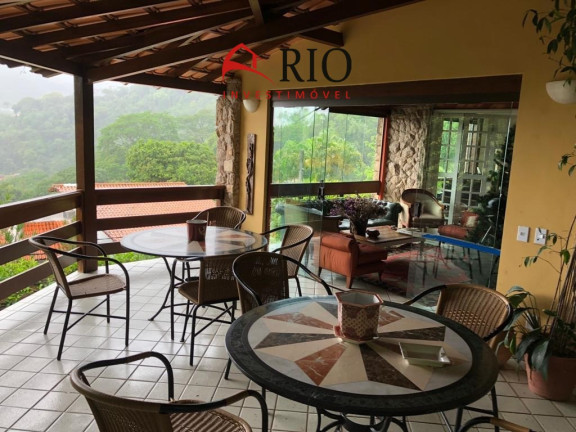 Imagem Casa com 4 Quartos à Venda, 432 m² em Gávea - Rio De Janeiro Imagem Casa com 4 Quartos à Venda, 432 m² em Gávea - Rio De Janeiro