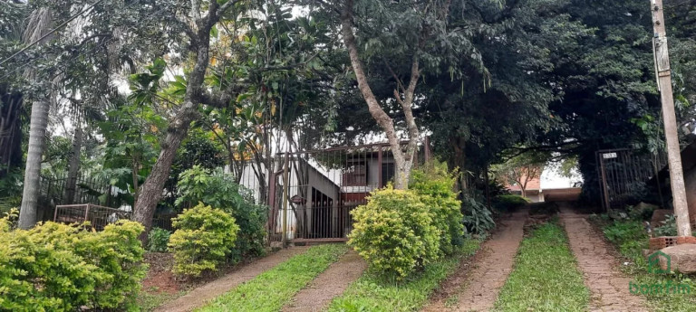 Imagem Casa com 3 Quartos à Venda, 300 m² em Vila Nova - Porto Alegre Imagem Casa com 3 Quartos à Venda, 300 m² em Vila Nova - Porto Alegre