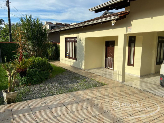Imagem Casa com 2 Quartos à Venda, 171 m² em Floresta - Joinville Imagem Casa com 2 Quartos à Venda, 171 m² em Floresta - Joinville