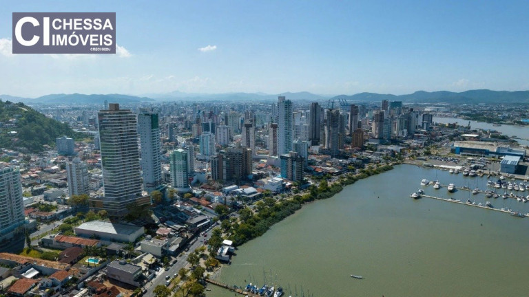 Imagem Apartamento com 4 Quartos à Venda, 187 m² em Fazenda - Itajaí Imagem Apartamento com 4 Quartos à Venda, 187 m² em Fazenda - Itajaí