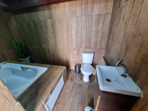 Imagem Imóvel com 3 Quartos à Venda, 186 m² em Pitangueiras - Guarujá