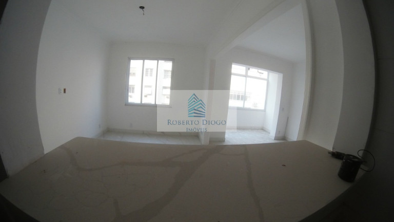 Imagem Imóvel com 3 Quartos à Venda, 125 m² em Copacabana - Rio De Janeiro Imagem Imóvel com 3 Quartos à Venda, 125 m² em Copacabana - Rio De Janeiro