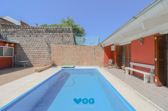 Imagem Casa com 3 Quartos à Venda, 344 m² em Chácara Das Pedras - Porto Alegre Imagem Casa com 3 Quartos à Venda, 344 m² em Chácara Das Pedras - Porto Alegre