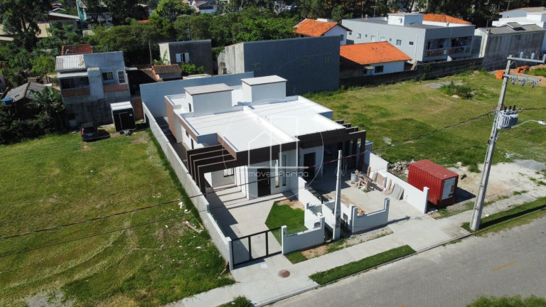 Imagem Casa com 2 Quartos à Venda, 199 m² em São João Do Rio Vermelho - Florianópolis Imagem Casa com 2 Quartos à Venda, 199 m² em São João Do Rio Vermelho - Florianópolis