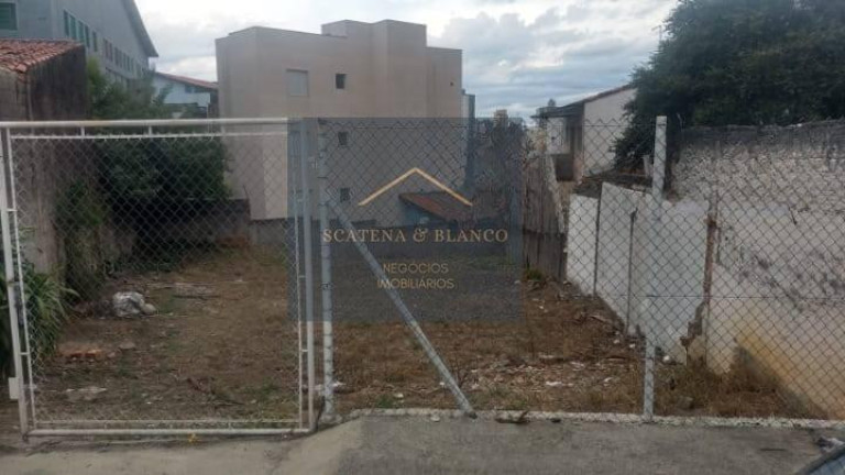 Terreno à Venda, 335 m²
