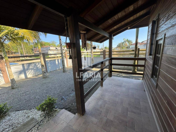Imagem Casa com 3 Quartos à Venda, 190 m² em Brasilia - Itapoá Imagem Casa com 3 Quartos à Venda, 190 m² em Brasilia - Itapoá