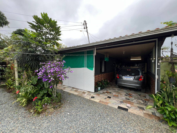 Imagem Casa com 6 Quartos à Venda, 145 m² em Costeira - Balneário Barra Do Sul Imagem Casa com 6 Quartos à Venda, 145 m² em Costeira - Balneário Barra Do Sul