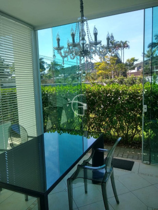 Imagem Sobrado com 3 Quartos à Venda, em Saguaçu - Joinville Imagem Sobrado com 3 Quartos à Venda, em Saguaçu - Joinville
