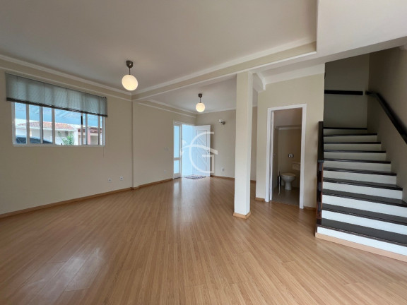 Imagem Casa com 3 Quartos à Venda,  em Bom Retiro - Joinville