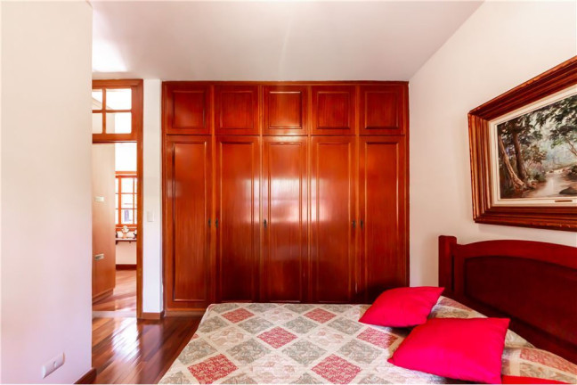 Imagem Casa com 4 Quartos à Venda, 1.000 m² em Granja Viana Ii - Cotia Imagem Casa com 4 Quartos à Venda, 1.000 m² em Granja Viana Ii - Cotia