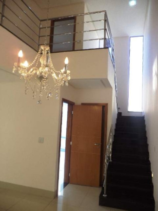 Imagem Sobrado com 3 Quartos à Venda, 187 m² em Bairro Cardoso - Aparecida De Goiânia Imagem Sobrado com 3 Quartos à Venda, 187 m² em Bairro Cardoso - Aparecida De Goiânia