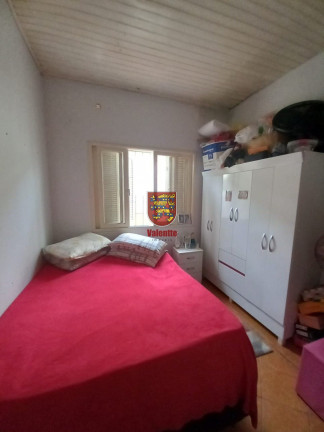 Imagem Casa com 4 Quartos à Venda, em Estreito - Florianópolis Imagem Casa com 4 Quartos à Venda, em Estreito - Florianópolis
