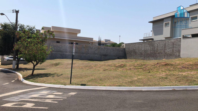 Terreno à Venda, 635 m² em Centro - Vinhedo