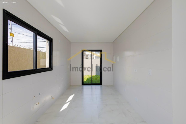 Imagem Casa com 3 Quartos à Venda, 131 m² em Hauer - Curitiba Imagem Casa com 3 Quartos à Venda, 131 m² em Hauer - Curitiba