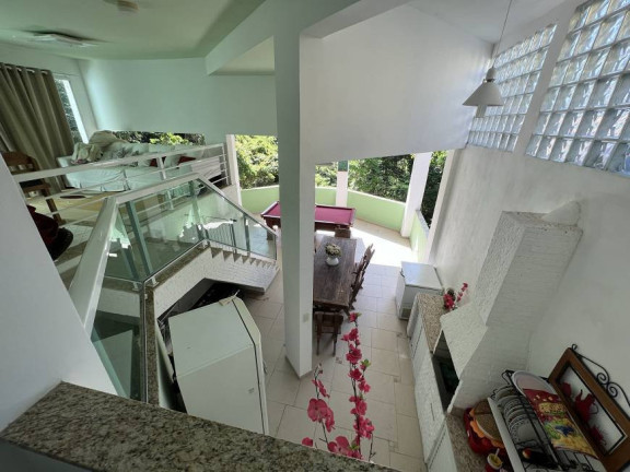 Imagem Casa com 6 Quartos à Venda, em Itaipú - Niterói Imagem Casa com 6 Quartos à Venda, em Itaipú - Niterói