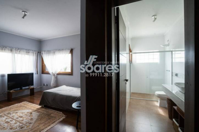 Imagem Sobrado com 5 Quartos à Venda, 390 m² em Laranjal - Pelotas Imagem Sobrado com 5 Quartos à Venda, 390 m² em Laranjal - Pelotas