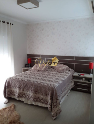 Imagem Imóvel com 4 Quartos à Venda, 190 m² em Jardim Das Colinas - São José Dos Campos Imagem Imóvel com 4 Quartos à Venda, 190 m² em Jardim Das Colinas - São José Dos Campos