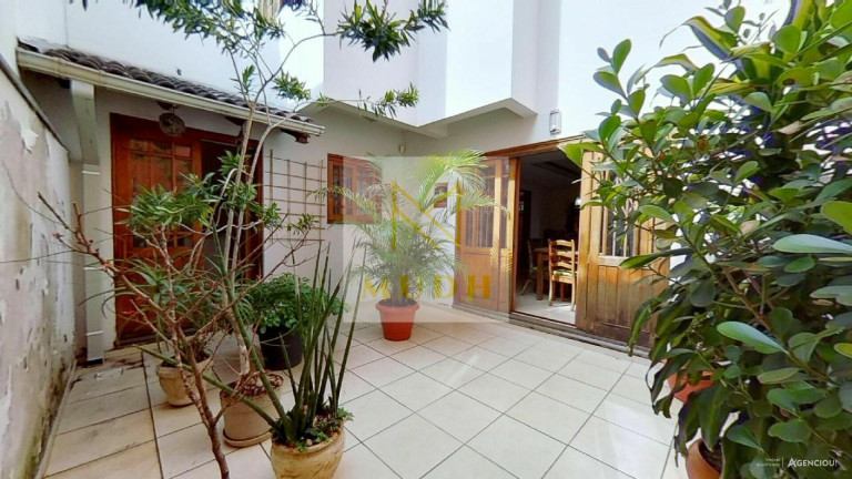 Imagem Casa com 3 Quartos à Venda, 214 m² em Tristeza - Porto Alegre Imagem Casa com 3 Quartos à Venda, 214 m² em Tristeza - Porto Alegre