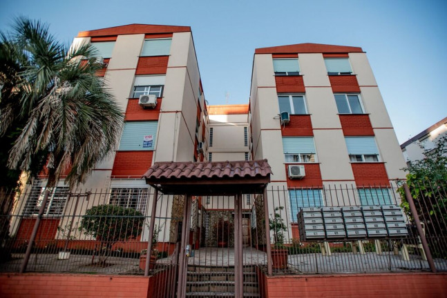Imagem Apartamento com 3 Quartos à Venda, 52 m² em Passo Da Areia - Porto Alegre Imagem Apartamento com 3 Quartos à Venda, 52 m² em Passo Da Areia - Porto Alegre