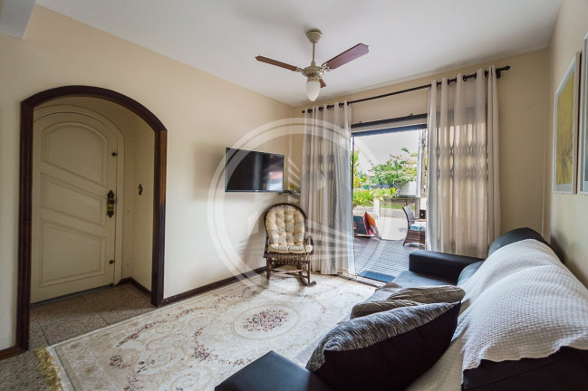 Imagem Casa com 3 Quartos à Venda, 160 m² em Morrinhos - Bombinhas Imagem Casa com 3 Quartos à Venda, 160 m² em Morrinhos - Bombinhas