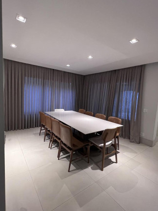Casa com 3 Quartos à Venda, 250 m²