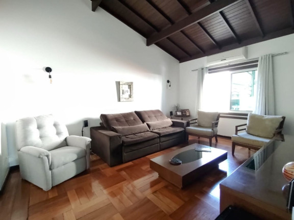 Imagem Casa com 4 Quartos à Venda, 285 m² em Várzea - Teresópolis Imagem Casa com 4 Quartos à Venda, 285 m² em Várzea - Teresópolis
