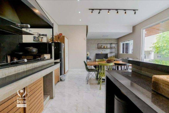 Imagem Casa com 4 Quartos à Venda, 408 m² em Jardim Social - Curitiba