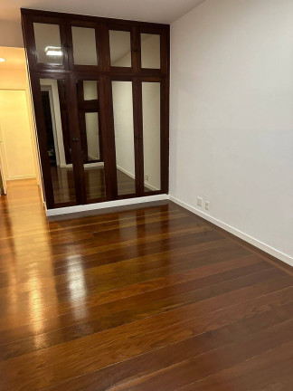 Imagem Apartamento com 3 Quartos para Alugar,  em Leblon - Rio De Janeiro