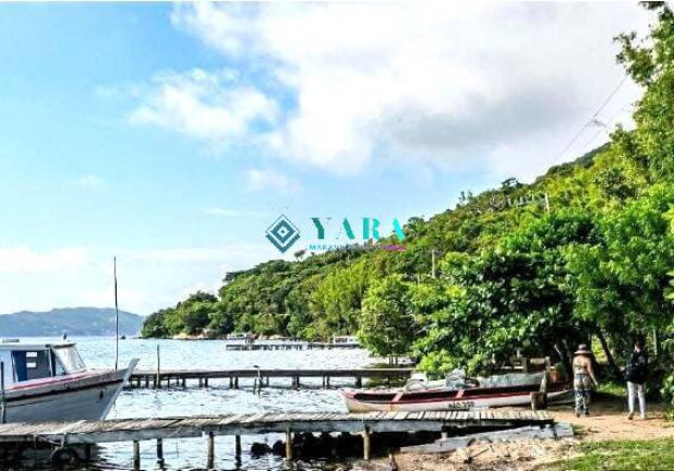 Imagem Casa com 3 Quartos à Venda, 2.000 m² em Lagoa Da Conceição - Florianópolis