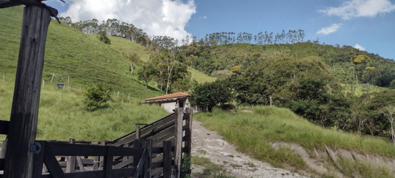 Imagem Chácara com 2 Quartos à Venda, 100 m² em Centro - Natividade Da Serra Imagem Chácara com 2 Quartos à Venda, 100 m² em Centro - Natividade Da Serra