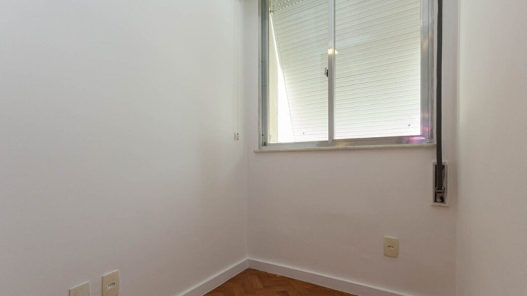 Imagem Imóvel com 1 Quarto à Venda, 64 m² em Ipanema - Rio De Janeiro Imagem Imóvel com 1 Quarto à Venda, 64 m² em Ipanema - Rio De Janeiro