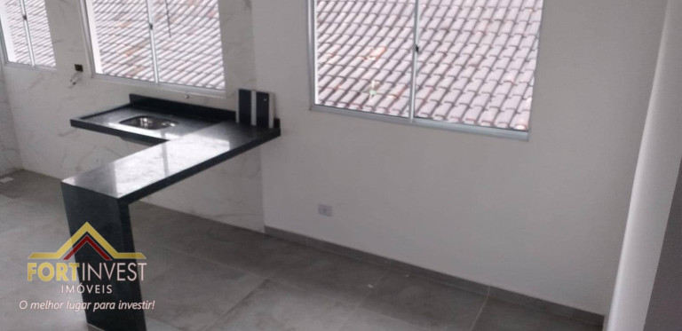 Imagem Imóvel com 2 Quartos à Venda, 42 m² em Maracanã - Praia Grande Imagem Imóvel com 2 Quartos à Venda, 42 m² em Maracanã - Praia Grande